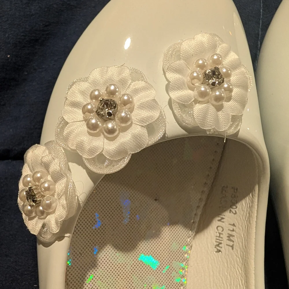 Parrosoo Pearl Flower White Girls‎ Dress Shoes - Size 11
